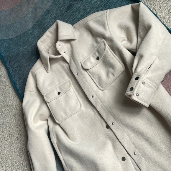 H&M Cream Lightweight Oversized Button Down Shacket - Picture 10 of 13
